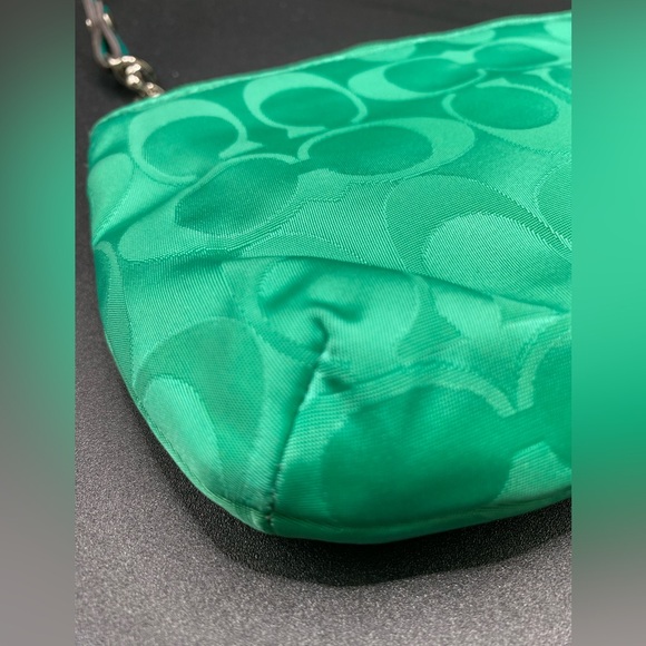 COACH PARKER NYLON SIGNATURE MEDIUM WRISTLET JADE #51802E - Picture 2 of 8